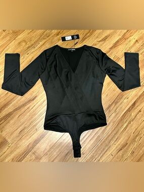 Fashion Nova Black Wrap V-Neck Long Sleeve Bodysuit